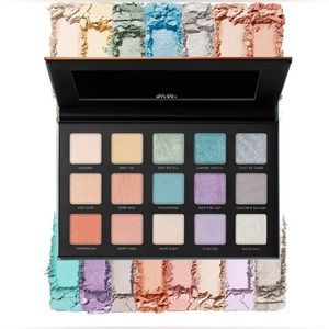 Milani gilded pastel palette